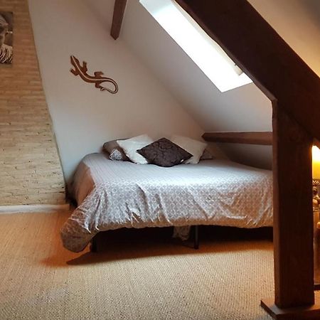 La Belmontaise Bed & Breakfast Beaumont-sur-Sarthe ภายนอก รูปภาพ