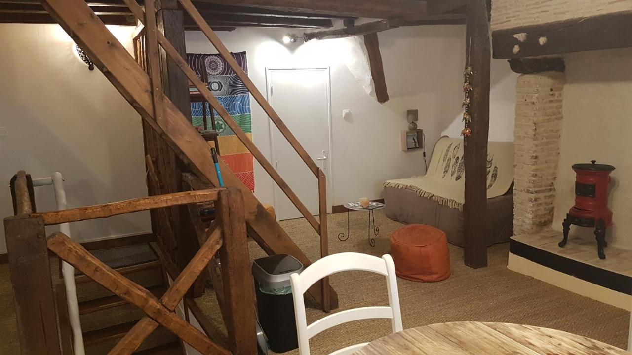 La Belmontaise Bed & Breakfast Beaumont-sur-Sarthe ภายนอก รูปภาพ